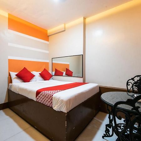 Oyo 475 Pearl Blossom Hotel Манила Экстерьер фото