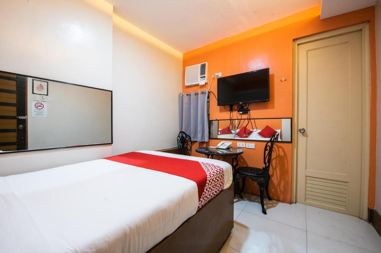 Oyo 475 Pearl Blossom Hotel Манила Экстерьер фото